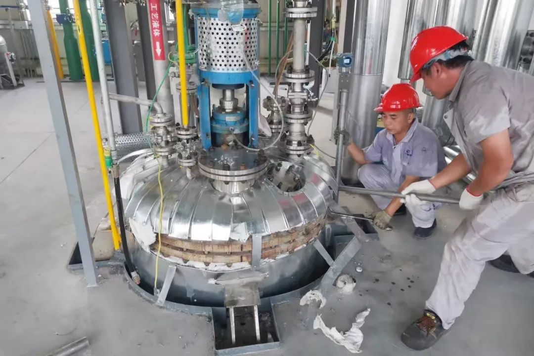热烈祝贺北京化工集团新资料项目一次投料成功 热烈祝贺北京化工集团新资料项目一次投料成功