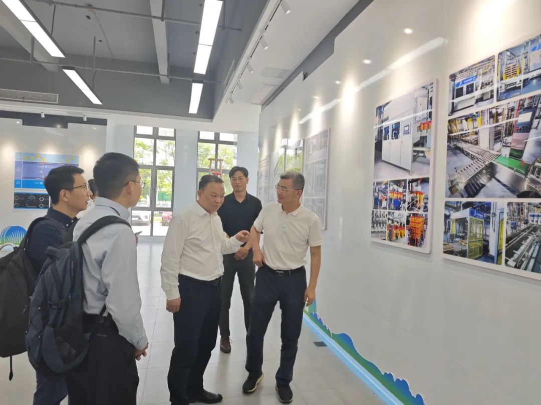 岳阳工业大学堂友总会丁兆罡主任一行莅临岳阳suncitygroup太阳集团参观互换 岳阳工业大学堂友总会丁兆罡主任一行莅临岳阳suncitygroup太阳集团参观互换