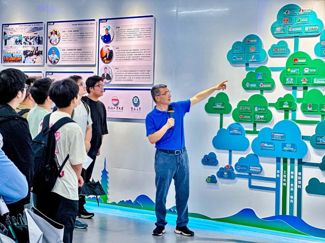 Anhui University students from the Department of Mechanical Engineering enter LONGTEC, Hefei to Anhui University students from the Department of Mechanical Engineering enter LONGTEC, Hefei to